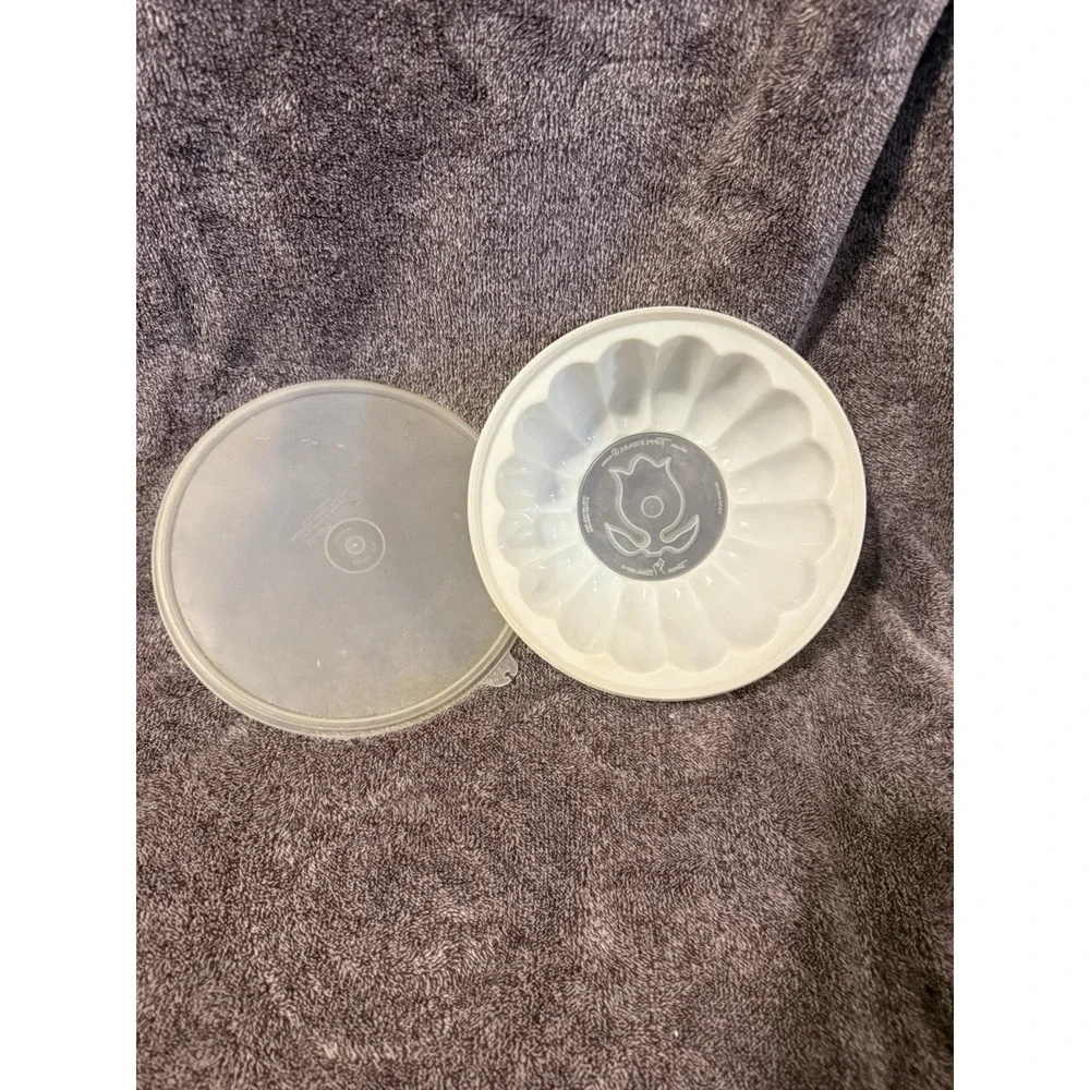 Vtg Tupperware Jell-o Mold and Seal Lid Pattern Jel-Serve 616-2